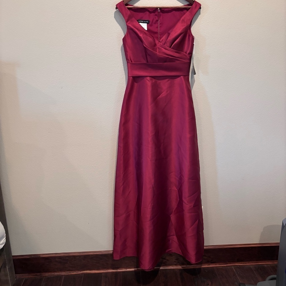 NWT Alfred Sung Off the Shoulder Satin Gown in Burgundy, size 4R - Picture 2 of 16